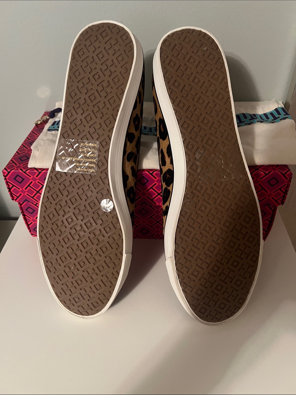 Tory Burch Slip-On Sneakers - Size 10 - Picture 5 of 9